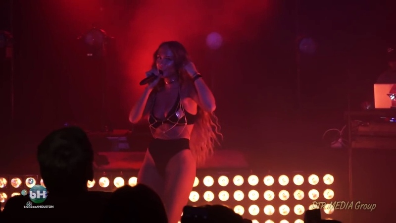 Niykee Heaton Red Light (