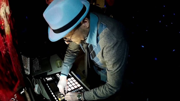 Speaker LIVE for NI Maschine