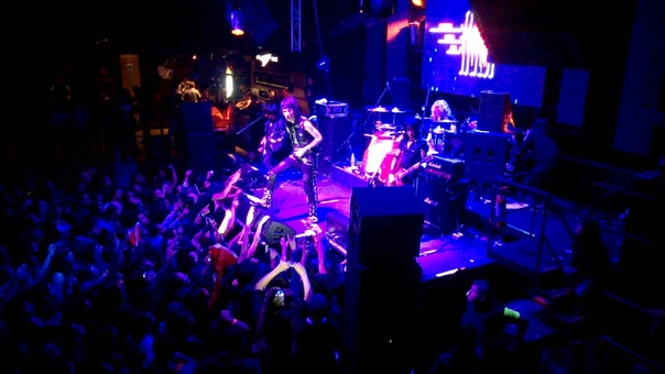 Adler Anything Goes ( Guns N Roses) Live Lima Perú 2015 07