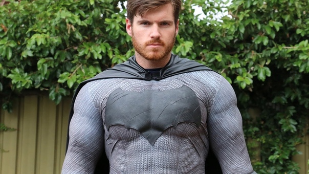 Batfleck Cosplay Update: Gluing Down the