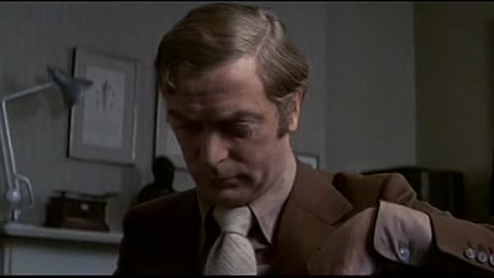 El molino negro ( The Black Windmill) 1974, Don Siegel
