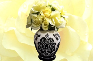 DIY Decoupage Vase With Liquid Pearls (HD)