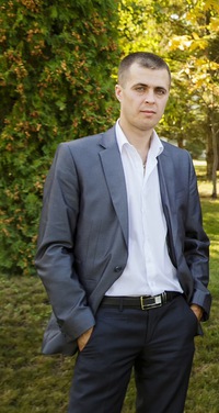 Анатолий Волков