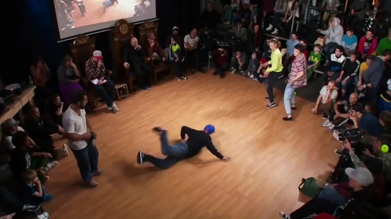 Beatmaster Flying Buddha at V1 2on2 Freestyle Battle