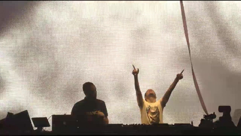 Armin van Buuren feat. Angel Taylor Make It Right (ilan Bluestone Maor Levi Remix) ( Live at ABGT200, Ziggo