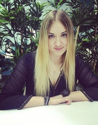 Юля Полякова