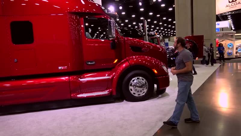 Обзор новой модели 2018 PETERBILT 579 ULTRALOFТ. Шикарный