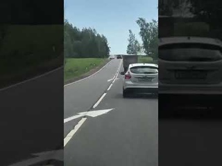 Пьяный за рулём на дороге Кириши-Смолино.