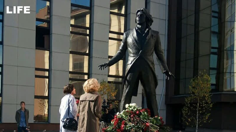 Памятник Дмитрию Хворостовскому открывают в