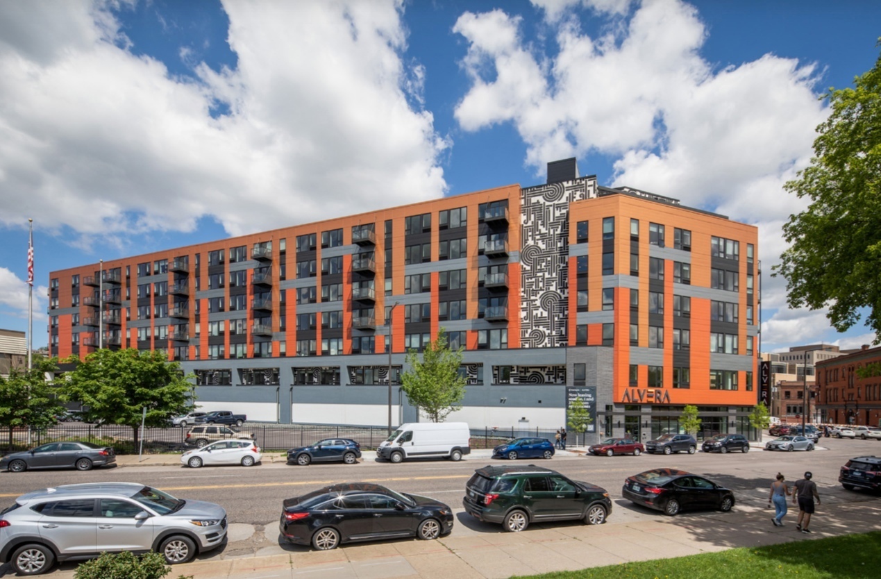 Alvera Apartments - здание из модулей на деревянном каркасе в США