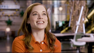6 Questions With: Zoey’s Extraordinary Christmas | The Roku Channel