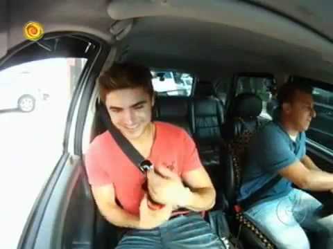 Zac Efron In Taxi Canta Ai Se Eu Te