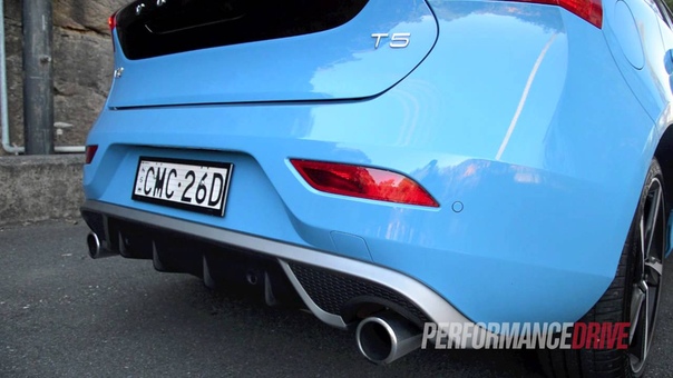 2013 Volvo V40 T5 R Design engine sound and 0 100km,