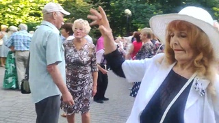 Цыганочка с выходом................ Гомель парк Луначарского